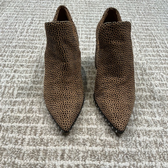 Gianni Bini Brown Studded Cheetah Ankle Booties Sz 8 - Picture 2 of 7